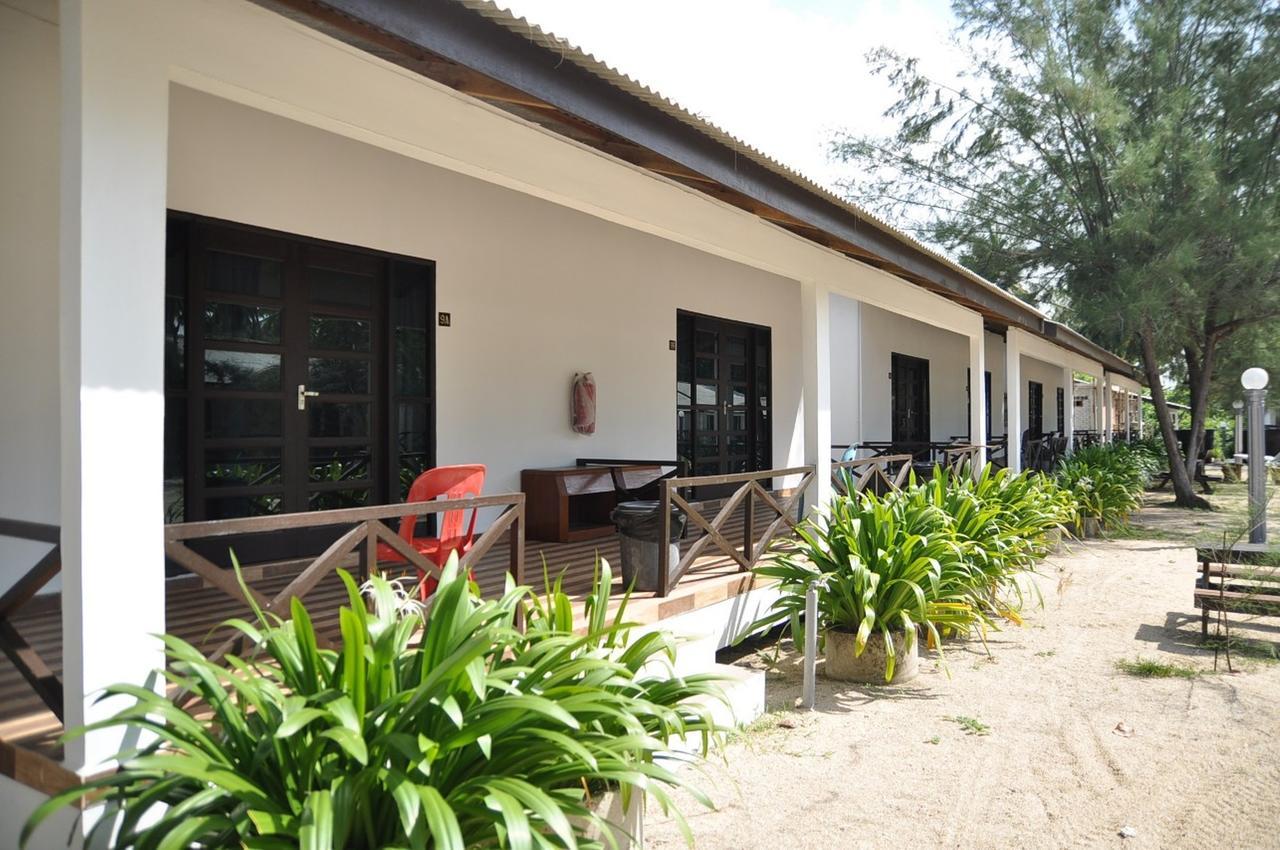 Bayu Melawi Chalet Hotel Bachok Esterno foto